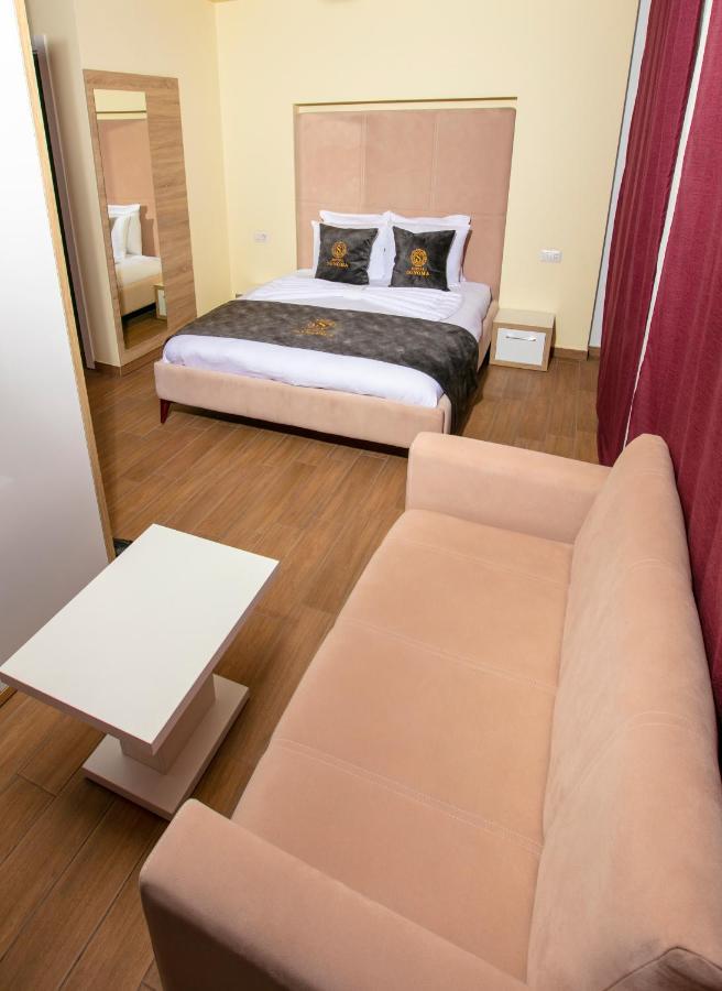 Hotel Sonoma Kosovo Polje Buitenkant foto