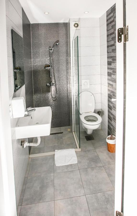 Hotel Sonoma Kosovo Polje Buitenkant foto