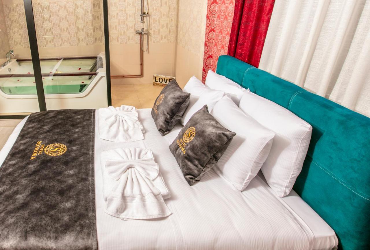 Hotel Sonoma Kosovo Polje Buitenkant foto