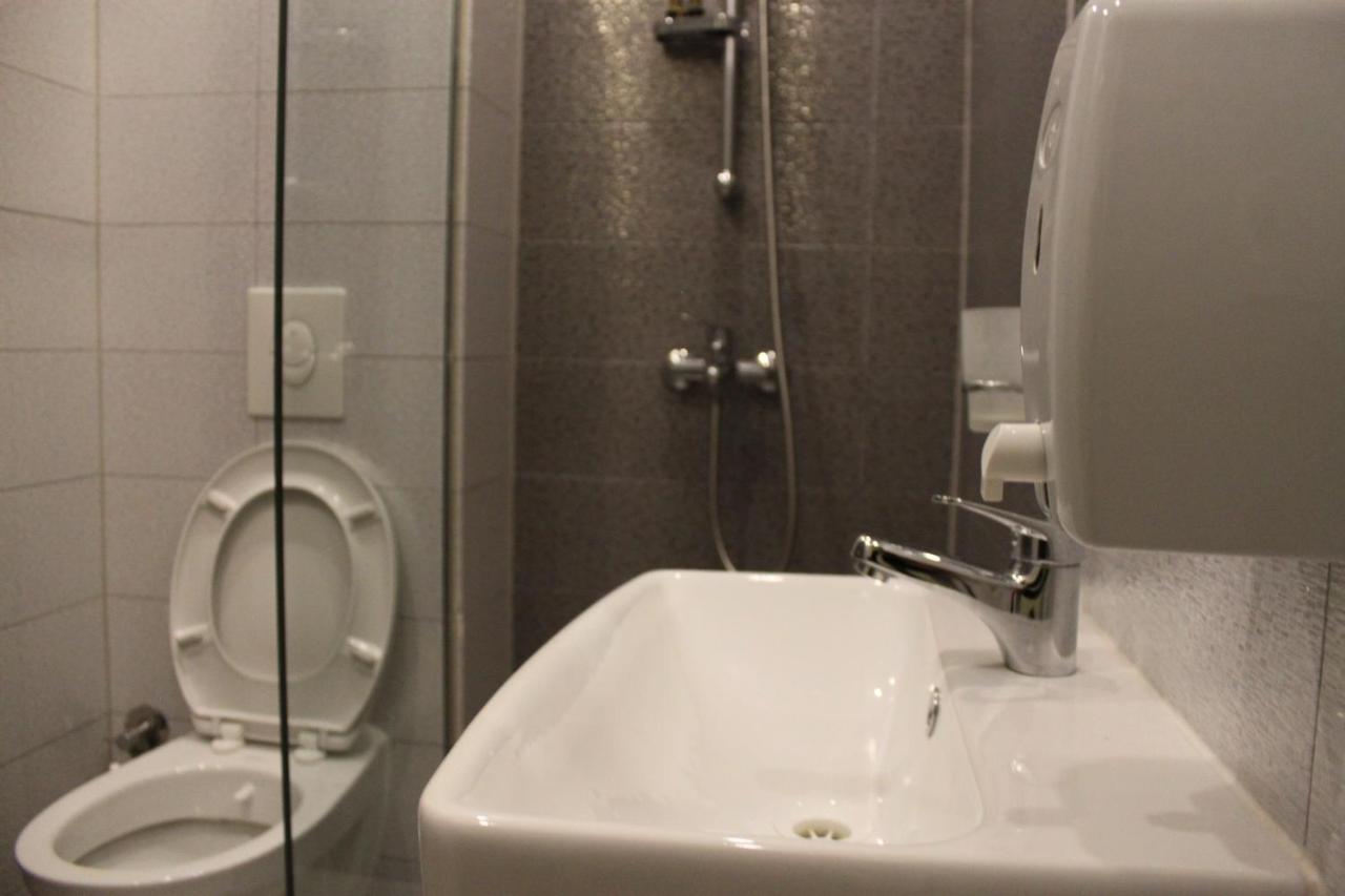 Hotel Sonoma Kosovo Polje Buitenkant foto